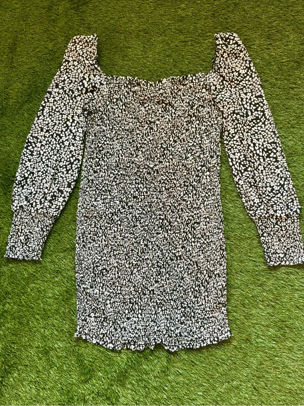Dynamite Black Floral Smocked Mini Dress Medium - Picture 2 of 2